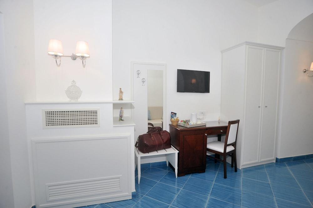Core Amalfitano City 4*