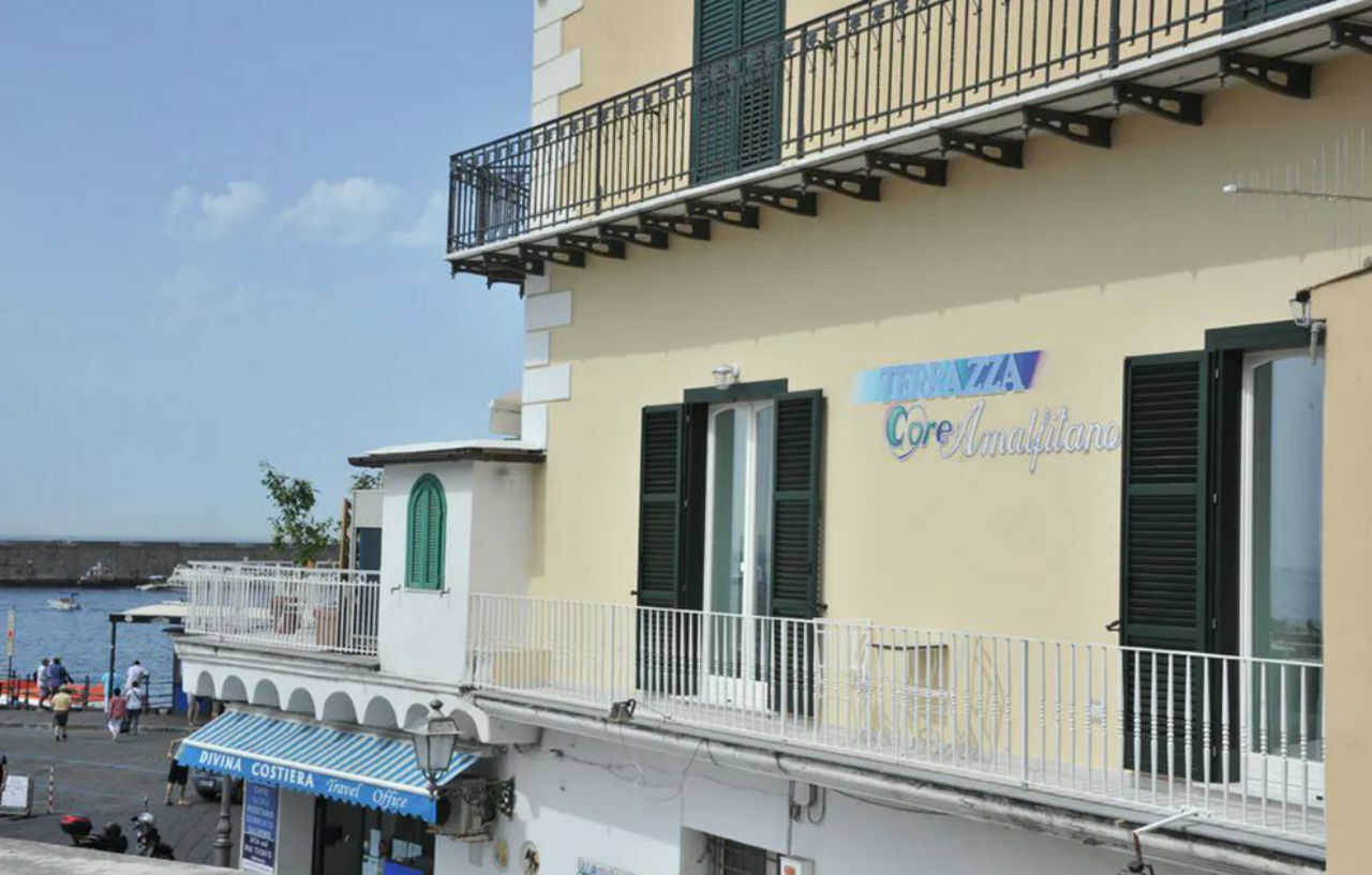 Alojamento de Acomodação e Pequeno-almoço Core Amalfitano City